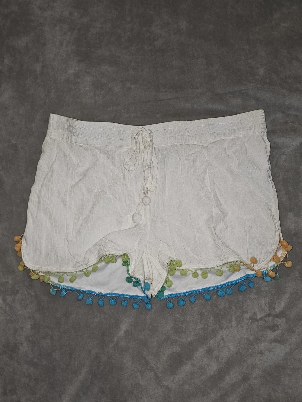 Derek Heart White Pom-Pom Trim Athletic Shorts